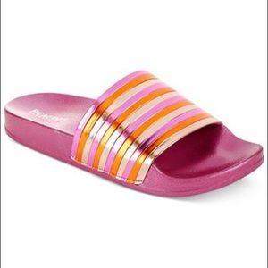 NIB KENNETH COLE REACTION SANDALS